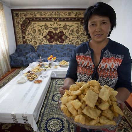 ホテル Nurgul Bokonbayevo エクステリア 写真