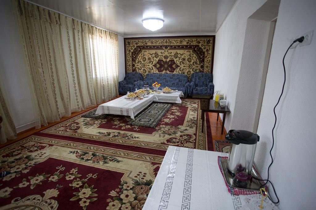 ホテル Nurgul Bokonbayevo エクステリア 写真